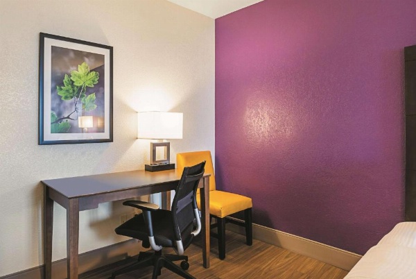 Wingate by Wyndham Galveston East Beach image 13