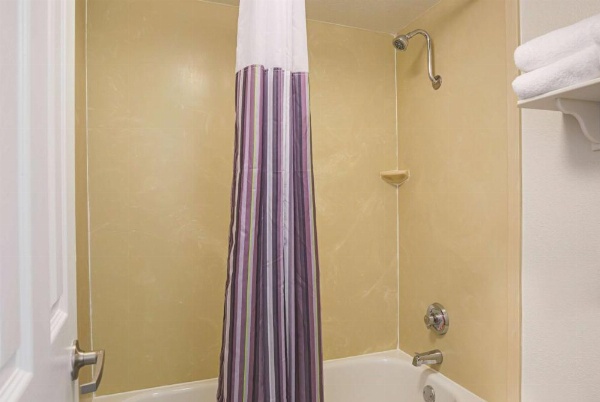 Wingate by Wyndham Galveston East Beach image 18