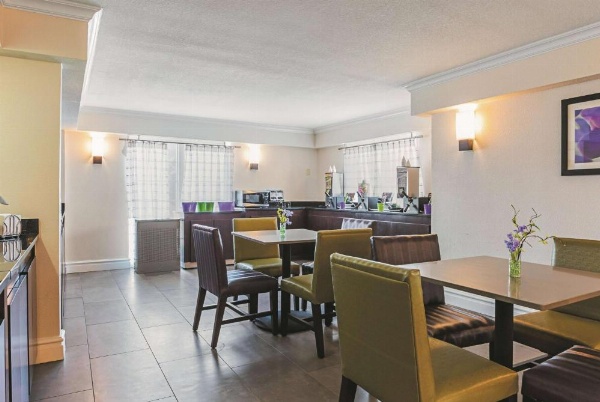 Wingate by Wyndham Galveston East Beach image 22